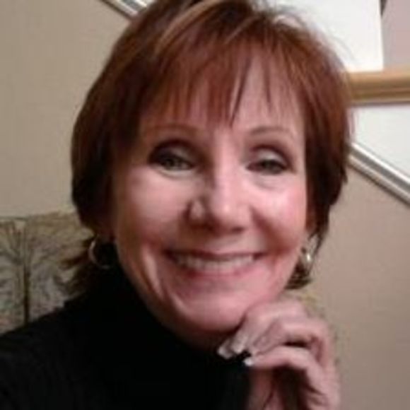 Meet your Posher, Kay - Picture 1 of 1